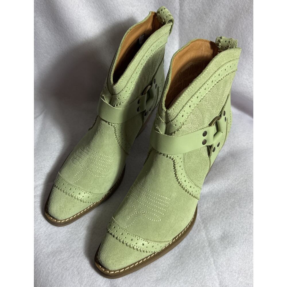 Dingo Ladies Gummy Bear Mint Green Harness Western Booties Pointed Toe NEW Sz 7